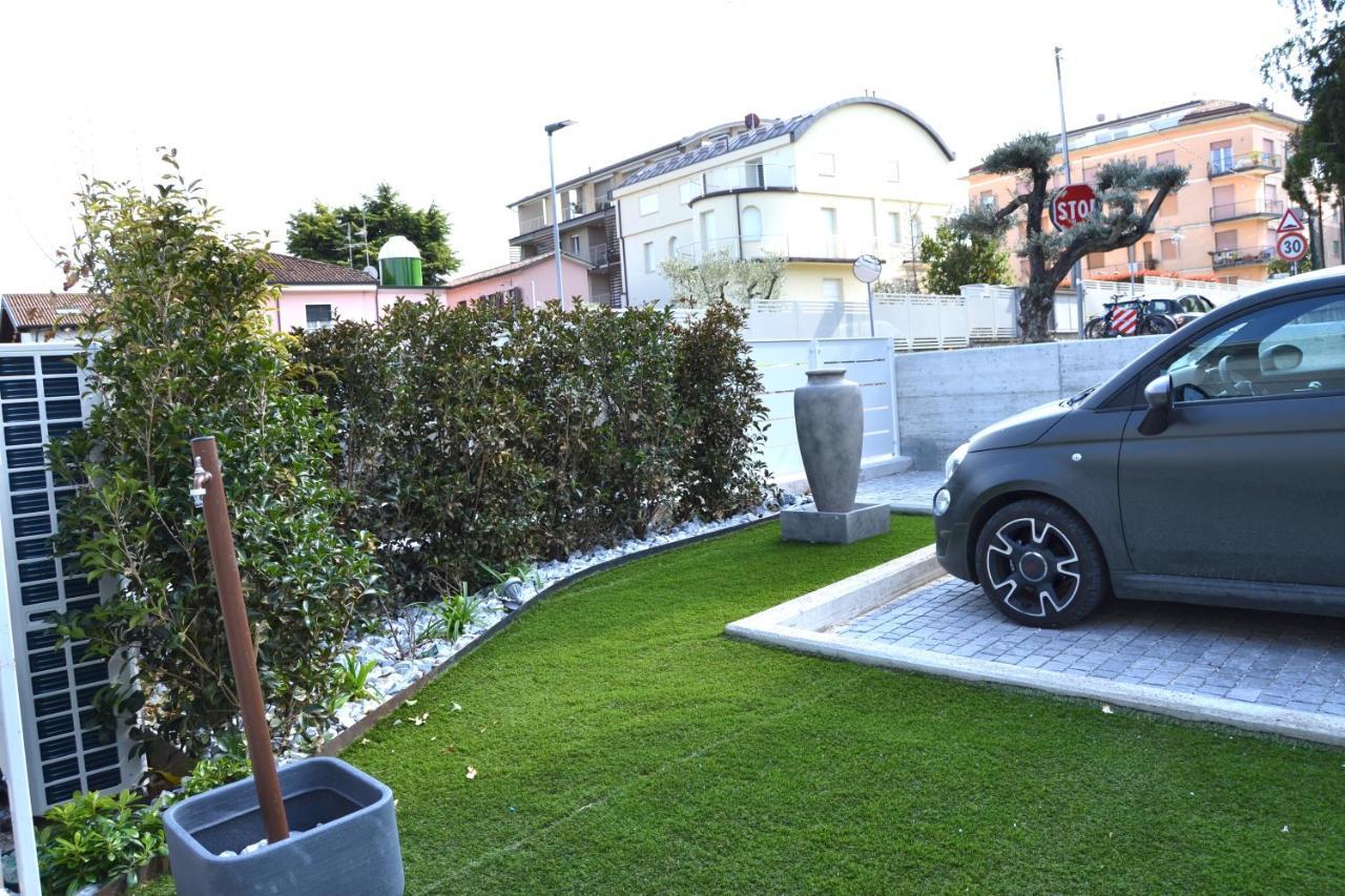 Iris Ar Holiday-Home Peschiera del Garda Exteriér fotografie